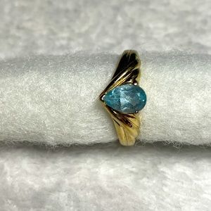 Gold-platted sterling silver ring w/ aquamarine gemstone